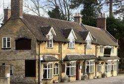Small Group Tour: Oxford & Traditional Cotswolds Villages Tour
