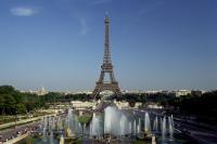 Shared Tour: Luxury Paris Day Trip with Champagne Lunch in Eiffel Tower 1st class
