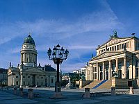 Small Group Tour: Discover Berlin Morning Walking Tour 10:30AM
