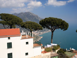 Shared Tour: Sorrento, Positano and Amalfi from Naples