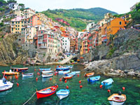 Small Group Tour: The Azure Day - Sailing Along the Cinque Terre Coast with Mini Course