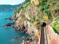 Private Full Day Off The Beaten Track- Hidden Gems of Cinque Terre by Train from La Spezia