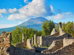 Private: Full Day Pompei & Vesuvius Tour with Guide in Pompeii from Ravello