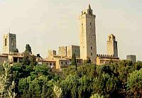 Shared Tour: The Tuscan Jewels in One Day: Siena, Monteriggioni, San Gimignano and Pisa Minivan Tour