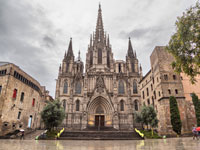 Private Barcelona Highlights and Sagrada Familia Fast Track Full Day Tour