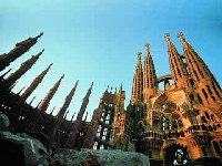 Private Fast Track Guided Tour Sagrada Familia with Hotel Pick-up and Drop-off 11:30AM