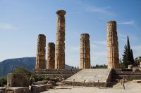 Shared Tour: Full Day Delphi Excursion with Lunch at 8:45 AM